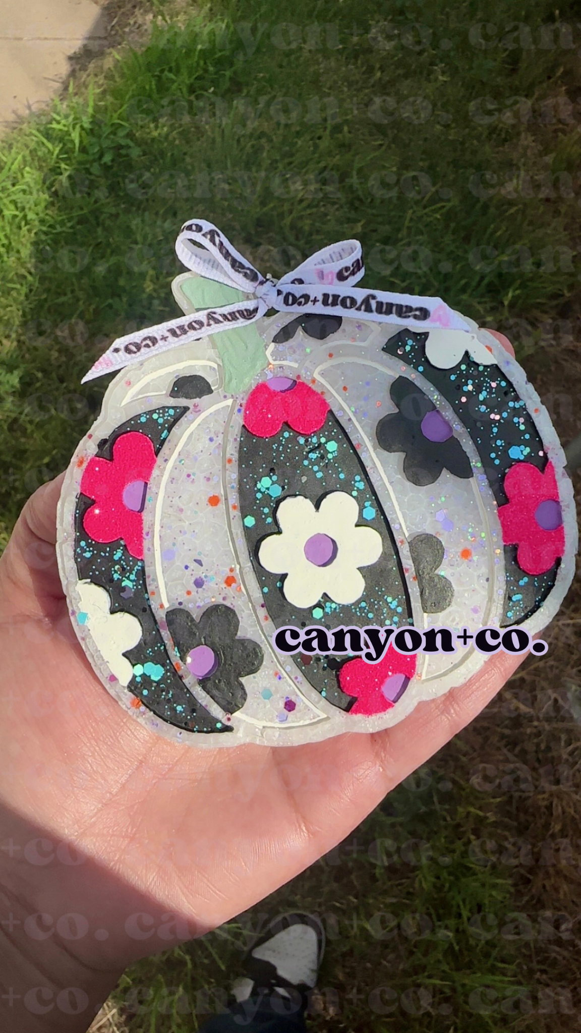 Glittered Pumpkin (various)
